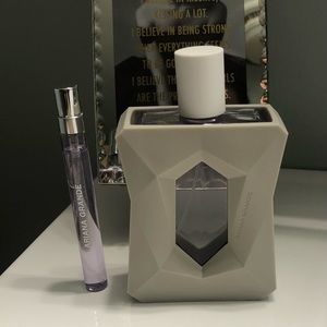 Ariana Grande God is a Woman